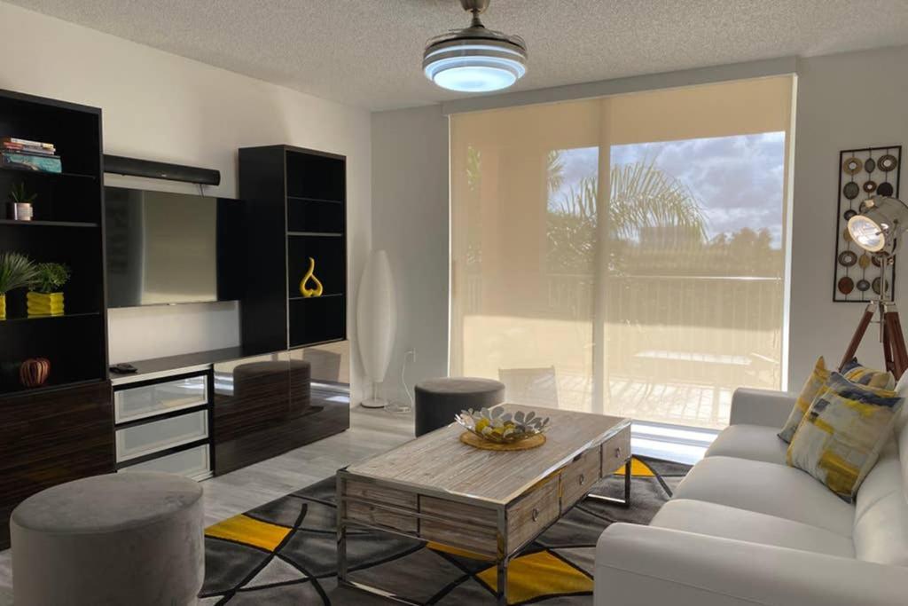 Yacht Club At Aventura 2 Bed 2 Bath Luxurius Cozy Brand New 2020 Apartment Exterior foto